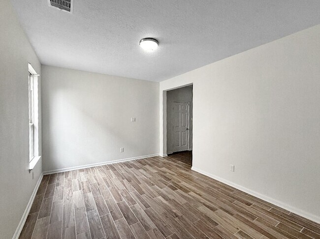 Building Photo - 6503 Bayliss Valley Ln