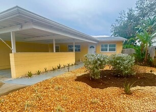 Building Photo - Charming 2 bedroom/1 Bathroom Home in Shore Acres