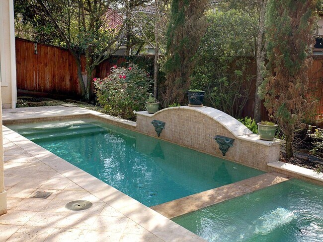 Building Photo - 15 Serenade Pines Pl