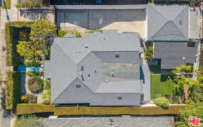 Building Photo - 2939 Oakhurst Ave