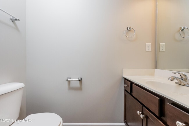 Building Photo - 214 Bald Eagles Cir