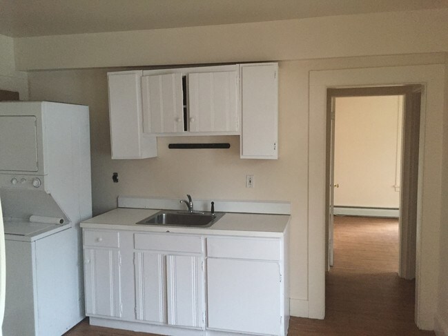 Building Photo - 29-31 Burke St