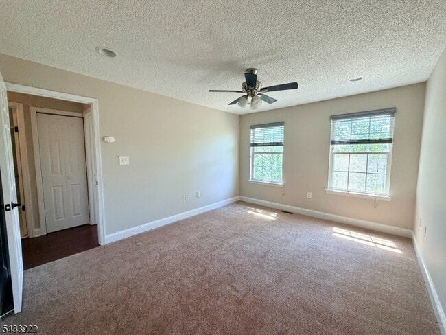 Building Photo - 196 Sapphire Ln