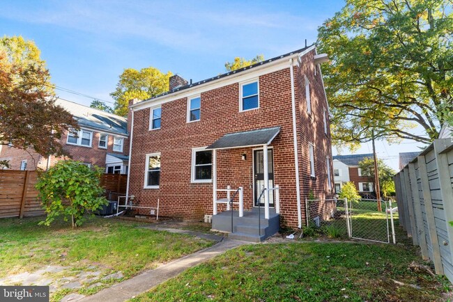 Building Photo - 4312 19th St NE