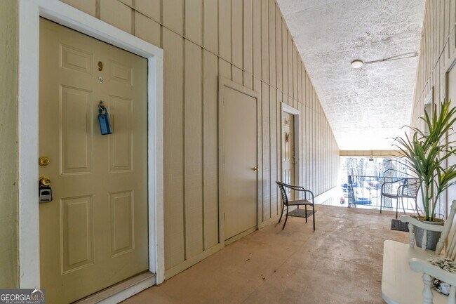 Building Photo - 5155 Roswell Rd NE