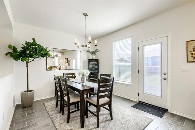 Building Photo - 6504 Albany Sleigh Dr