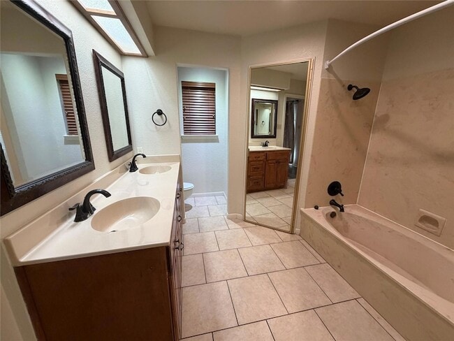 Building Photo - 11810 Rain Forest Cove