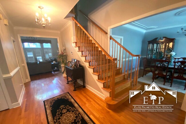 Building Photo - Beautiful Brick Home for Rent – Spacious, Bright & Welcoming