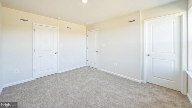Building Photo - 178 Bell Ct