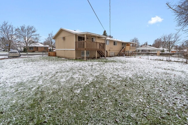 Building Photo - 10119 E Empire Ave