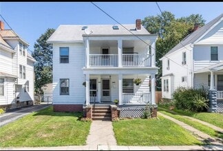 Building Photo - 1303 Lakeland Ave