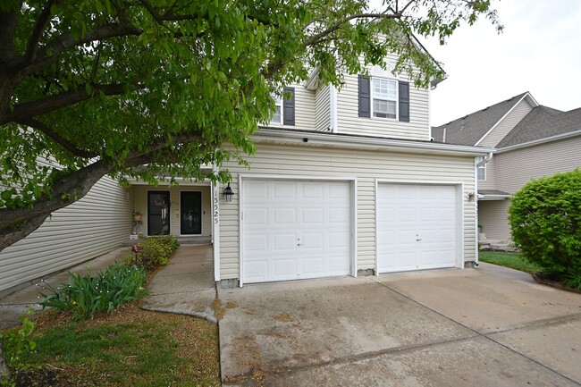 Primary Photo - Nice 2 bedroom, 2.5 bath Townhouse with ba...