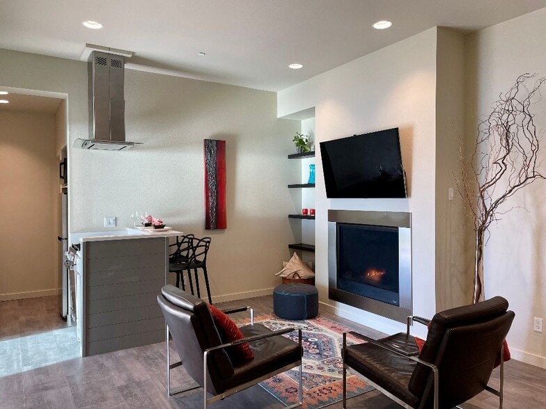 Building Photo - 178 Bow Rd