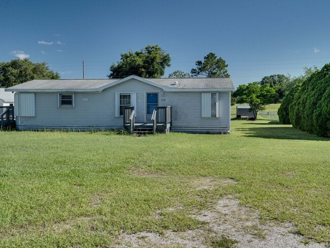 Primary Photo - 3 Bedroom Single Family Home in Lady Lake