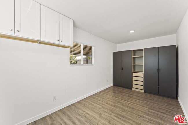 Building Photo - 20841 Community St
