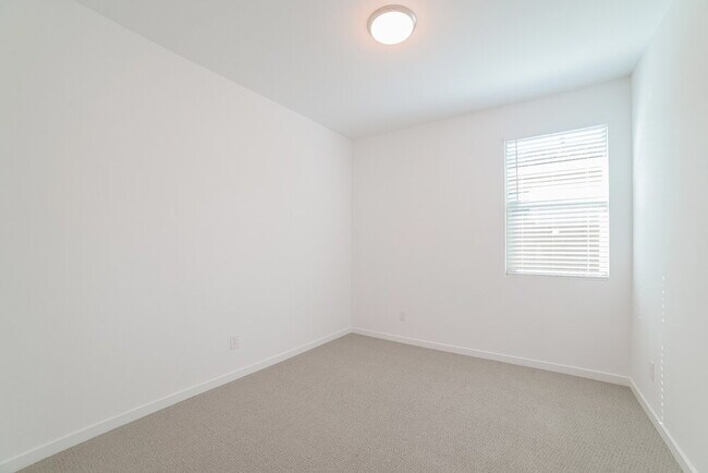 Building Photo - 5635 W Walatowa St