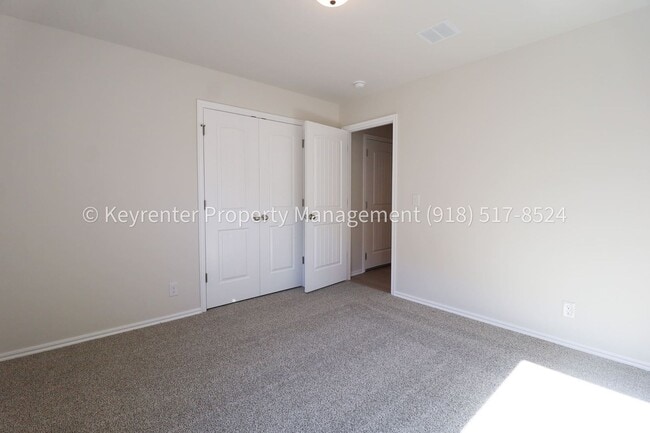 Building Photo - Gorgeous New Construction Home 4 Bed 2 Bath in Broken Arrow!