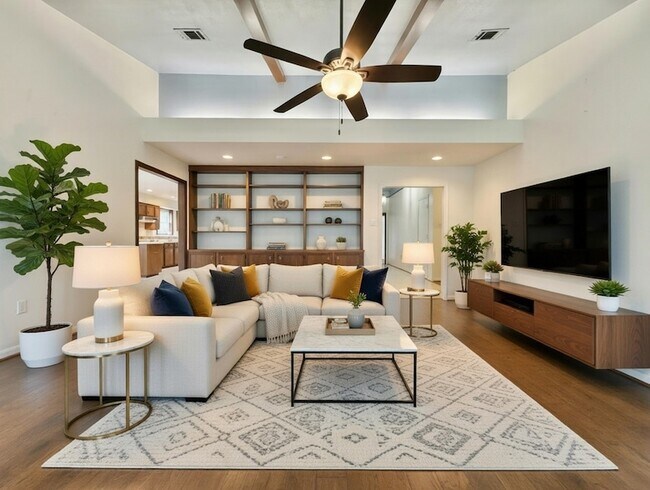 Building Photo - 7914 Candle Ln