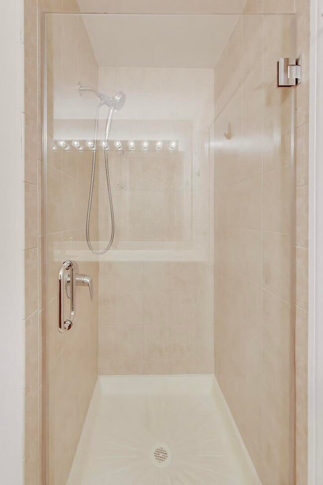 Building Photo - 451 W Huron St