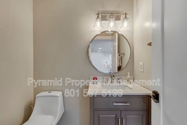 Building Photo - 10971 Cindy Cir