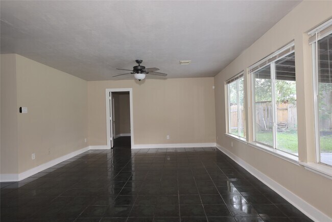 Building Photo - 5115 Summit Lodge Dr