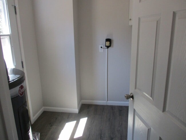 Building Photo - 1621 W Huning