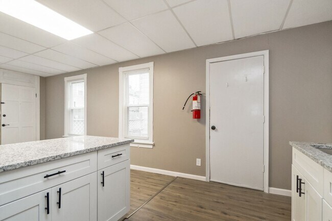 Building Photo - 137-139 Main St