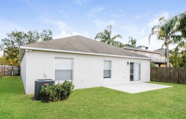 Building Photo - 510 Donna Dr