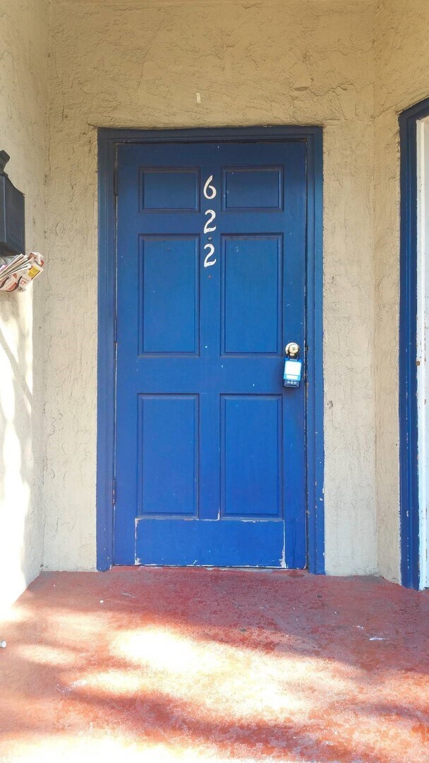 Building Photo - 620-626 Walnut Ave.