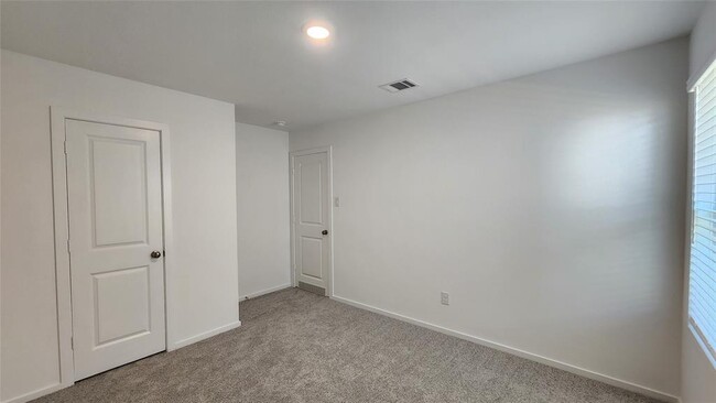 Building Photo - 3064 Dawn Sound Dr