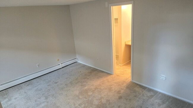 Building Photo - 1842 Canyon Blvd