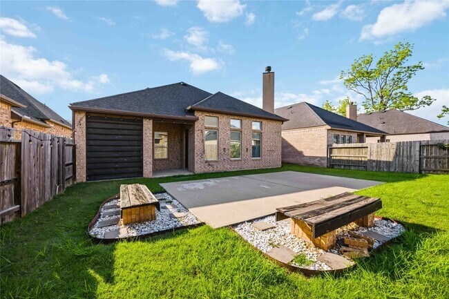 Building Photo - 5238 Pickford Grove Ln
