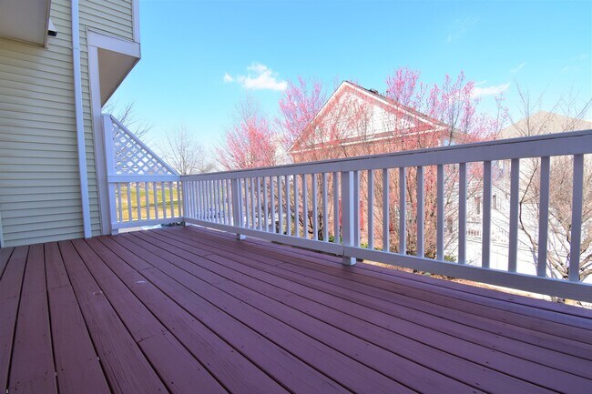 Building Photo - Fantastic 3 Bedroom 2.5 Bathroom Townhouse in KING FARM!
