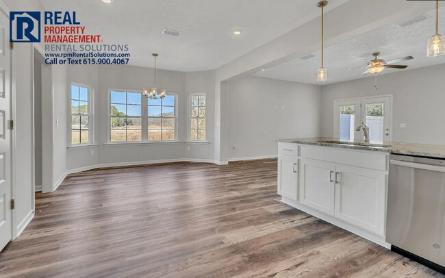 Building Photo - BRAND-NEW Stunning END-unit townhome in Manchester, attached garage!