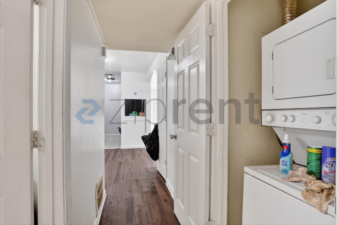 Building Photo - 1212 Utoy Springs Rd SW