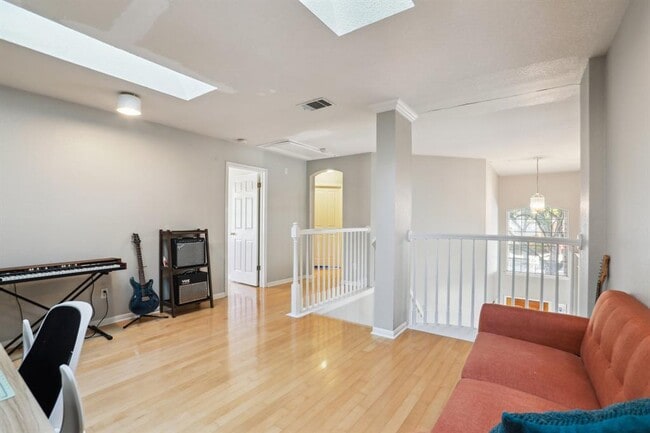 Building Photo - 13541 Anarosa Loop