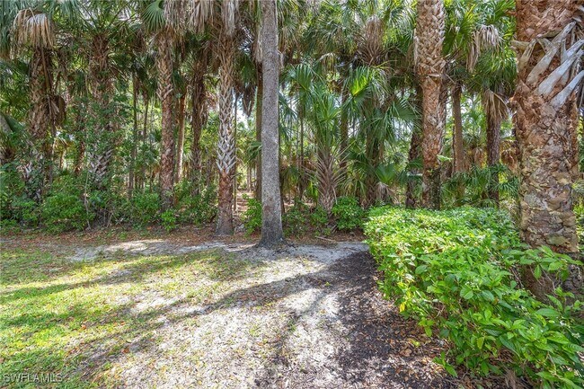 Building Photo - 2012 Tarpon Bay Dr N