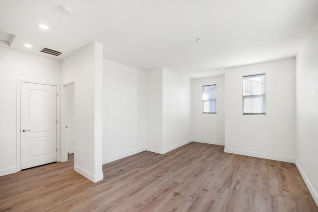 Building Photo - 30 Palma Harbour Pl