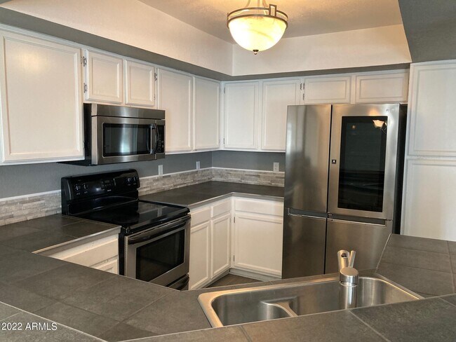 Building Photo - 3440 E Southern Ave