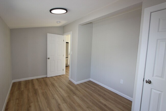 Building Photo - 251 S 36th St