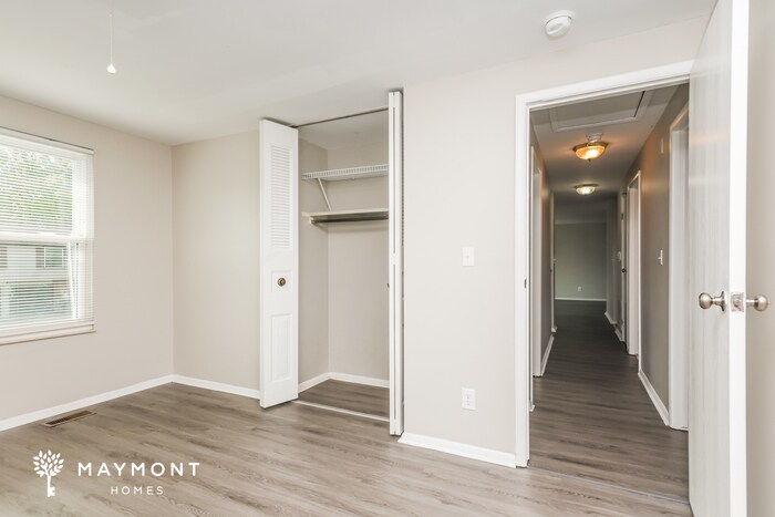 Building Photo - 9612 Springwater Ln