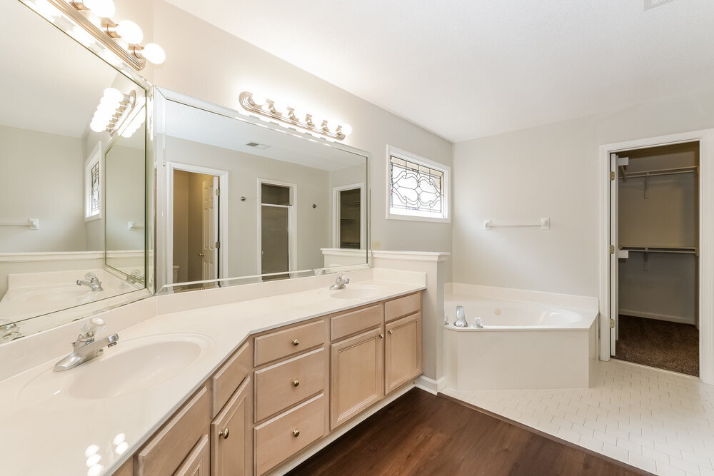Building Photo - 8695 River Mill Cove
