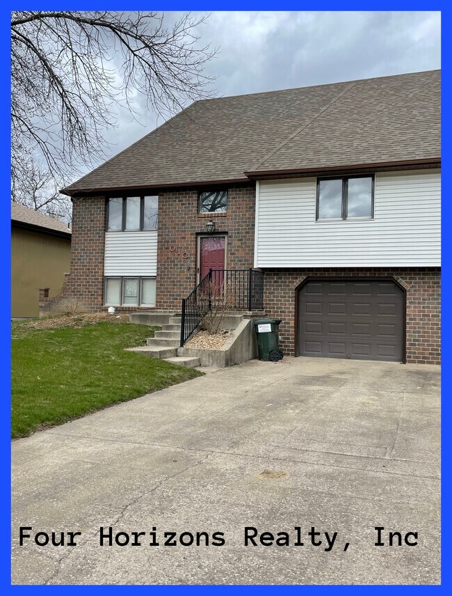 Primary Photo - 1013 Kings Rd
