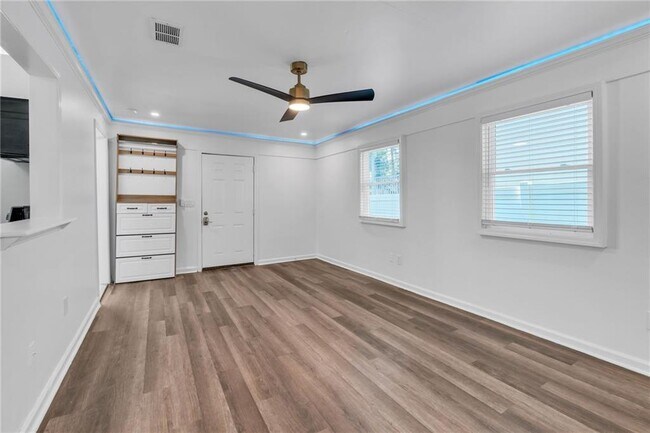 Building Photo - 2851 Forrest Hills Dr SW