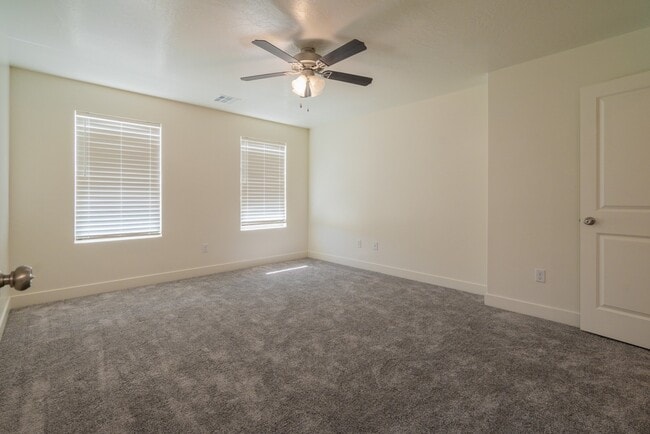 Building Photo - Modern 4-Bed Stand-Alone Home with Fenced Patio