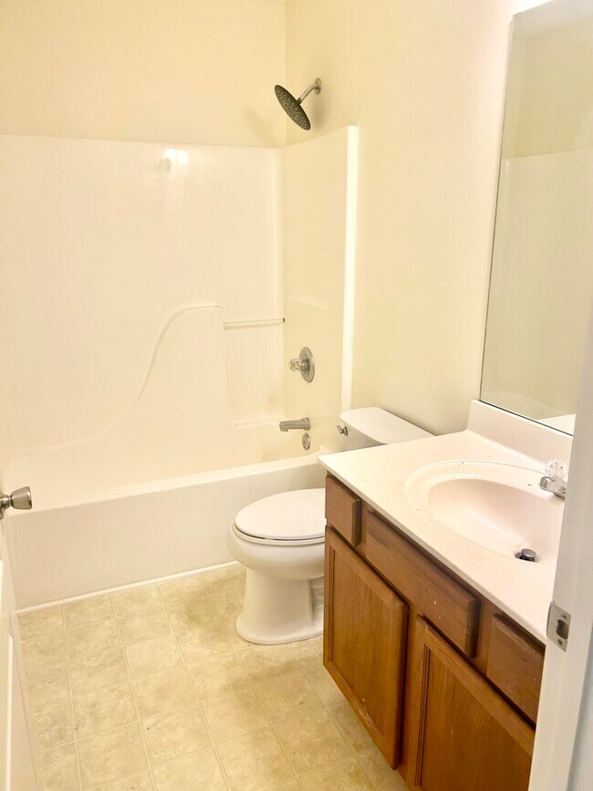 Building Photo - 1832 Shay-Lin Ct