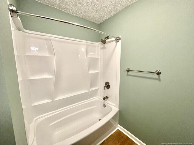 Building Photo - 623 Daharan Dr
