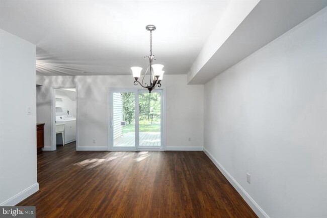 Building Photo - 3458 Norwood Pl