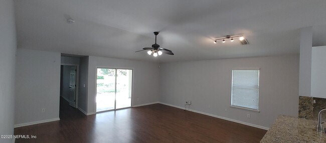 Building Photo - 1035 Beckingham Dr