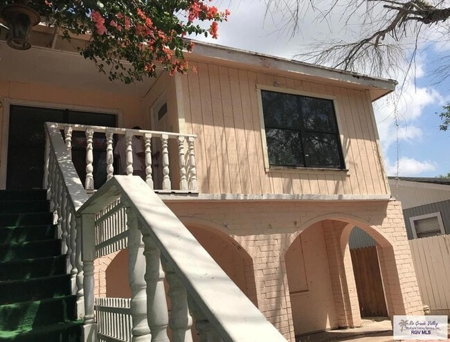 Primary Photo - 1169 Calle Galaxia